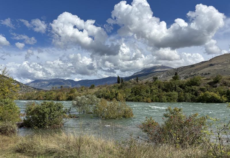 Neretva u Mostaru - stanje je za sada pod kontrolom